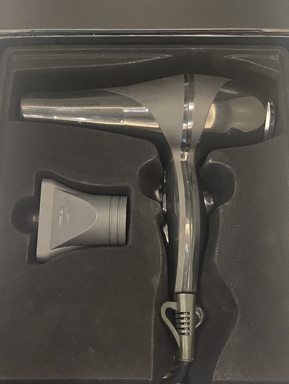 Xtava Allure 2200W Professional Hair Dryer - Black with Gold Accents - Picture 3 of 3